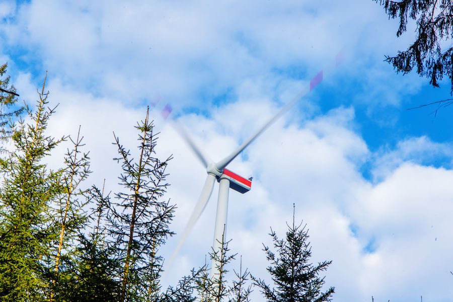 eine der vier Windkraftanlagen des Windpark Virngrund